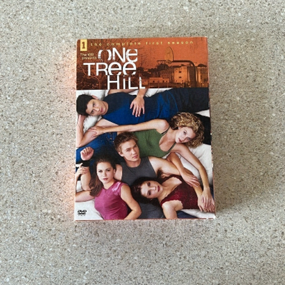 5 for $20 One tree hill the complete season one on DVD